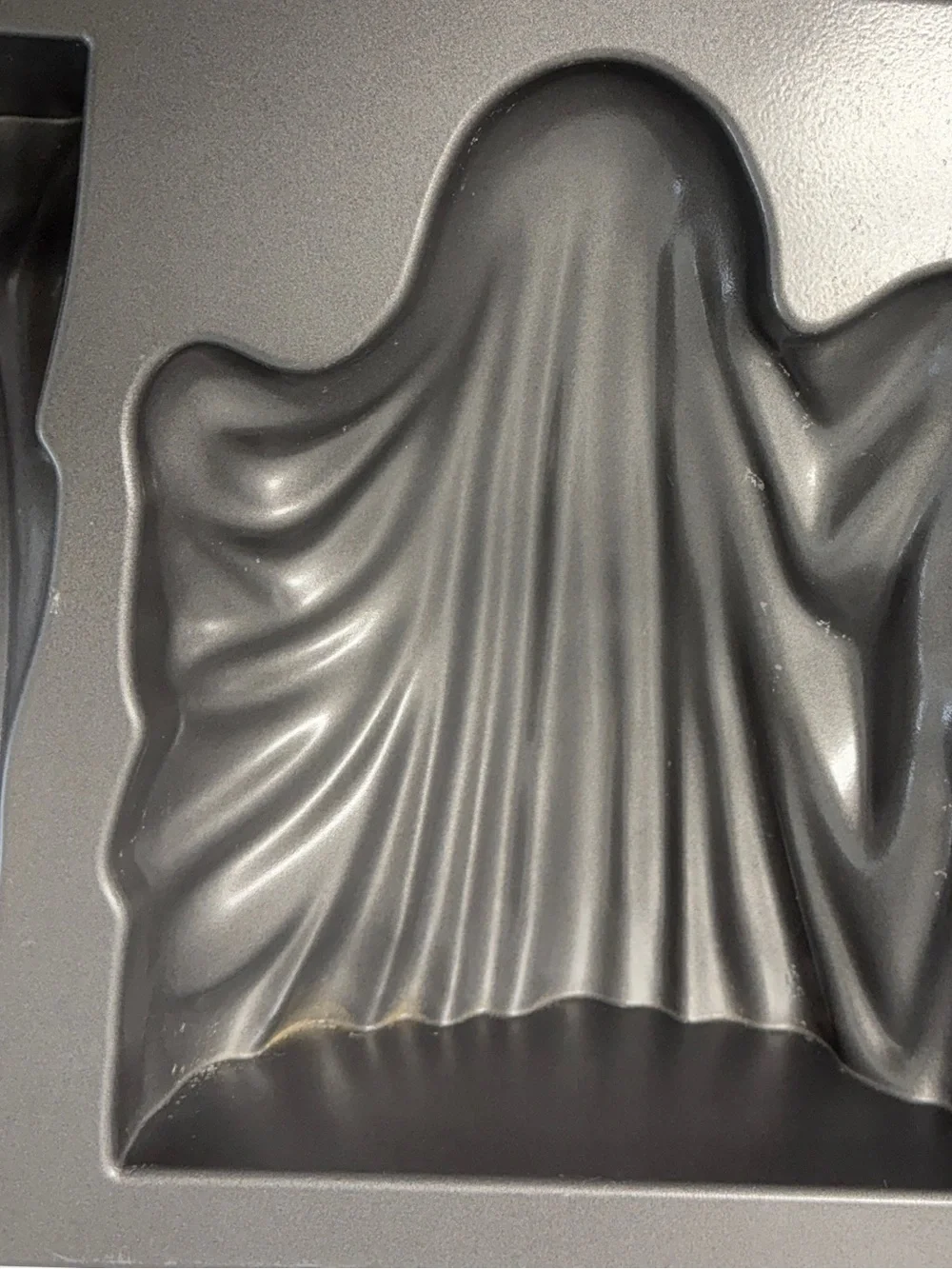 Nordic Ware Ghost Cake Pan 10 Cup Halloween 3D Mold Made in USA
